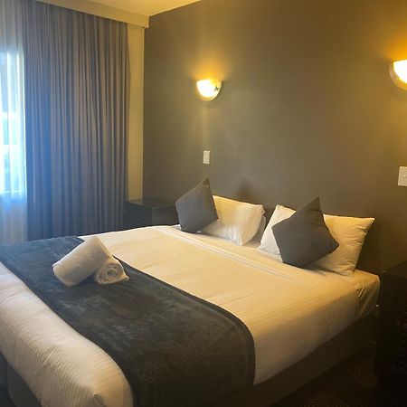 The Astor Hotel Motel Гоулберн Стая снимка