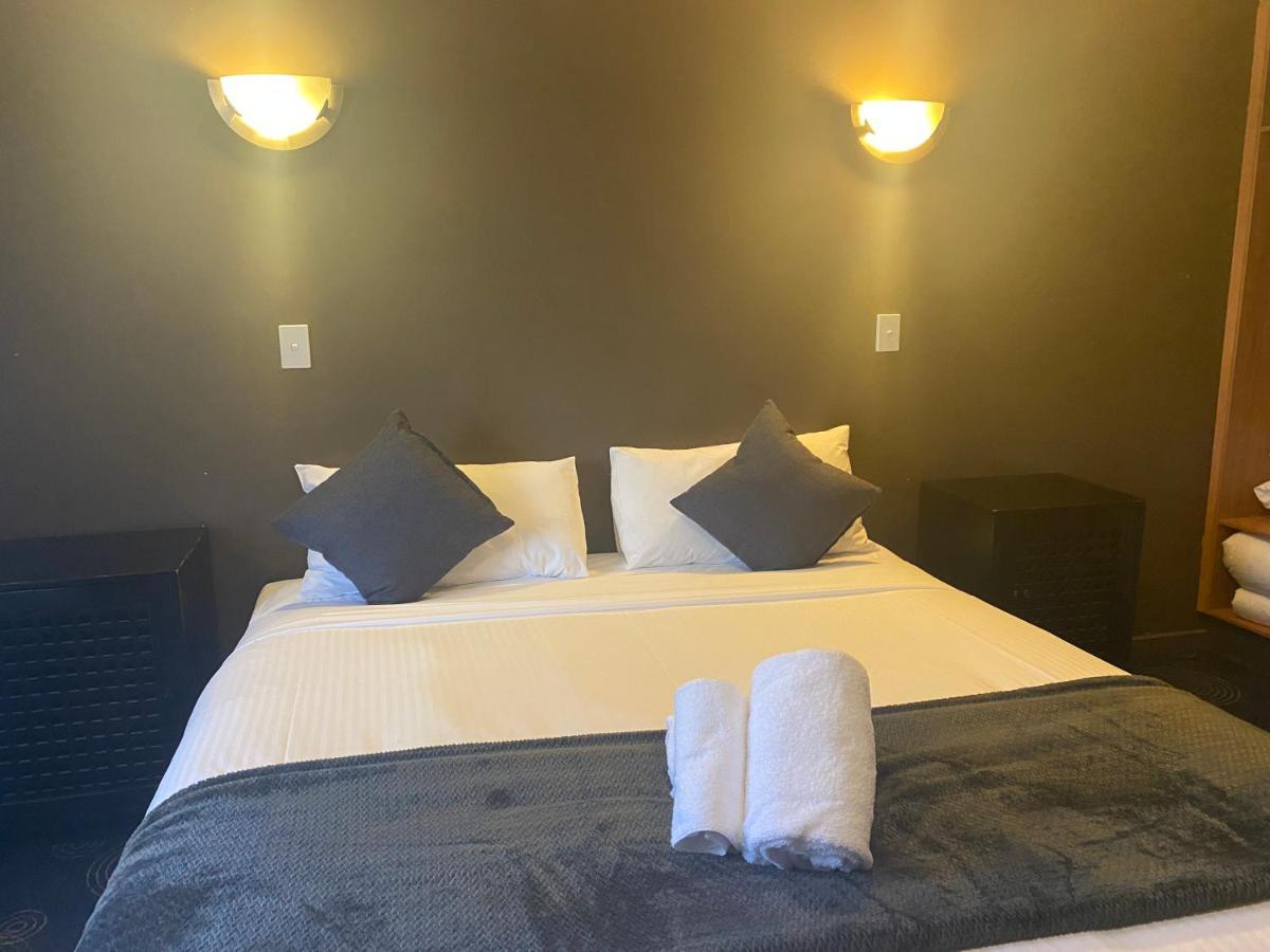 The Astor Hotel Motel Гоулберн Екстериор снимка