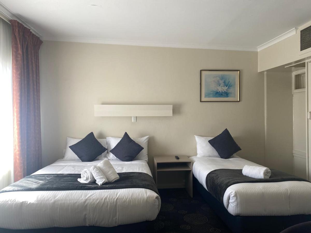 The Astor Hotel Motel Гоулберн Екстериор снимка