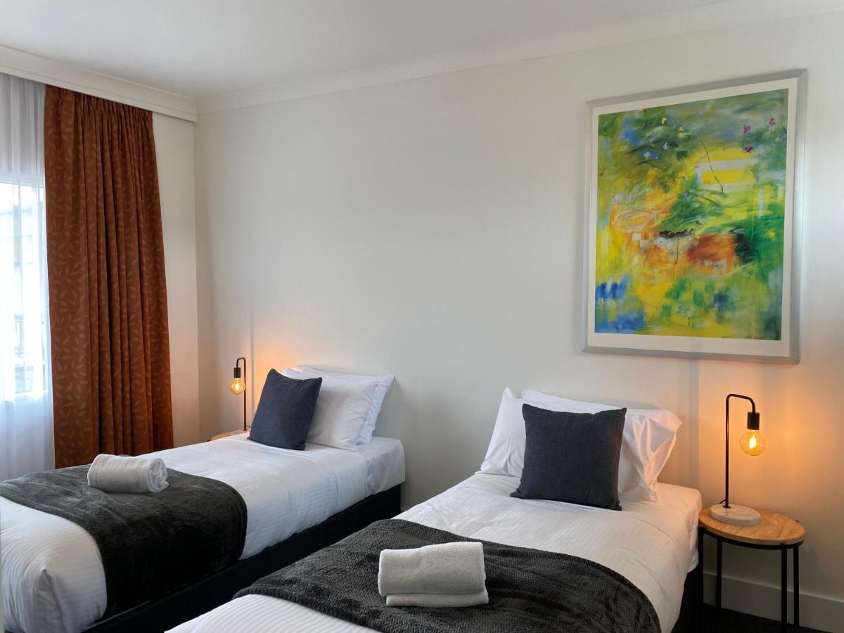 The Astor Hotel Motel Гоулберн Екстериор снимка