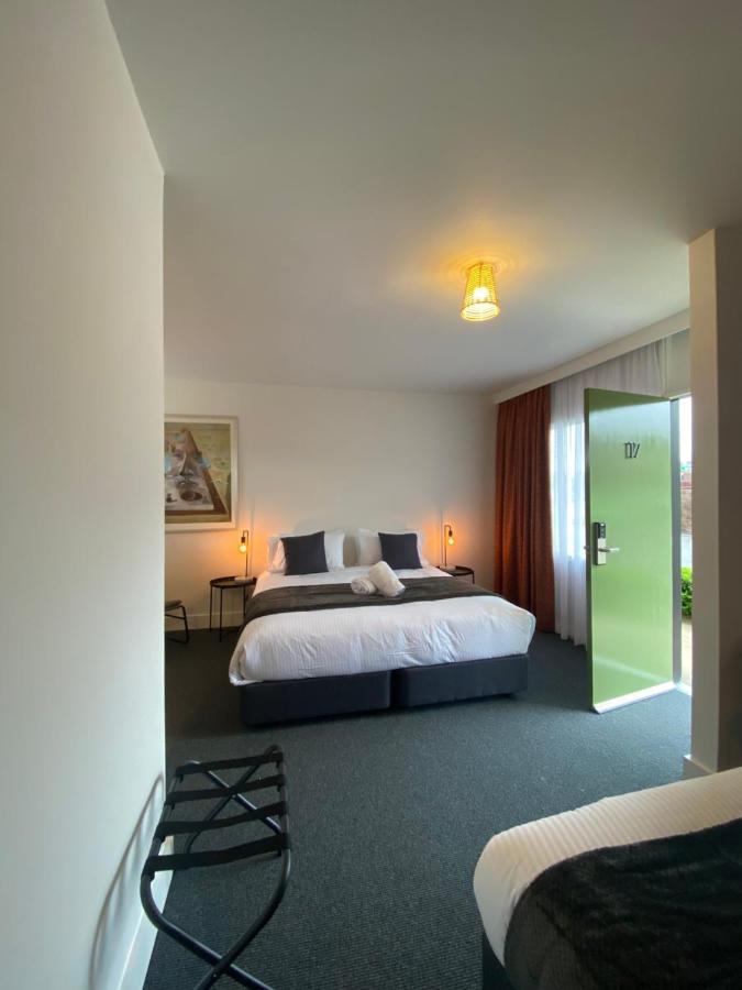 The Astor Hotel Motel Гоулберн Екстериор снимка