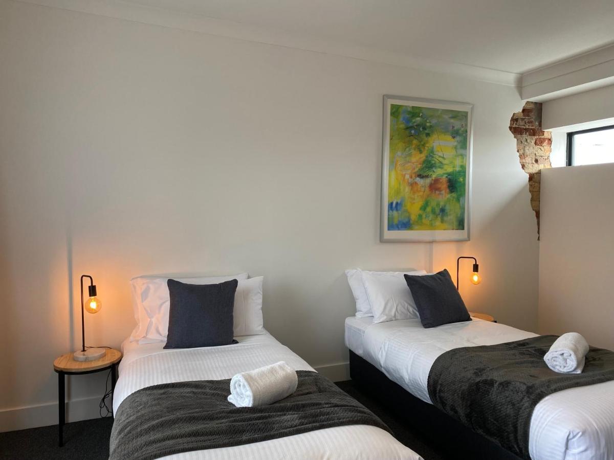 The Astor Hotel Motel Гоулберн Екстериор снимка