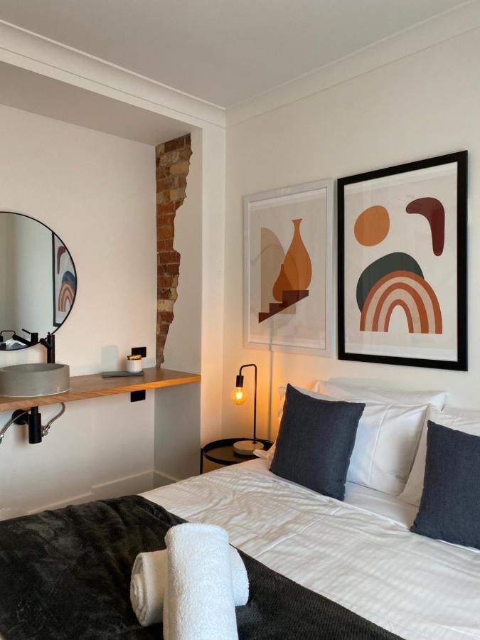 The Astor Hotel Motel Гоулберн Екстериор снимка