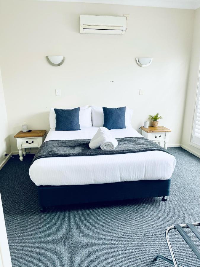 The Astor Hotel Motel Гоулберн Екстериор снимка