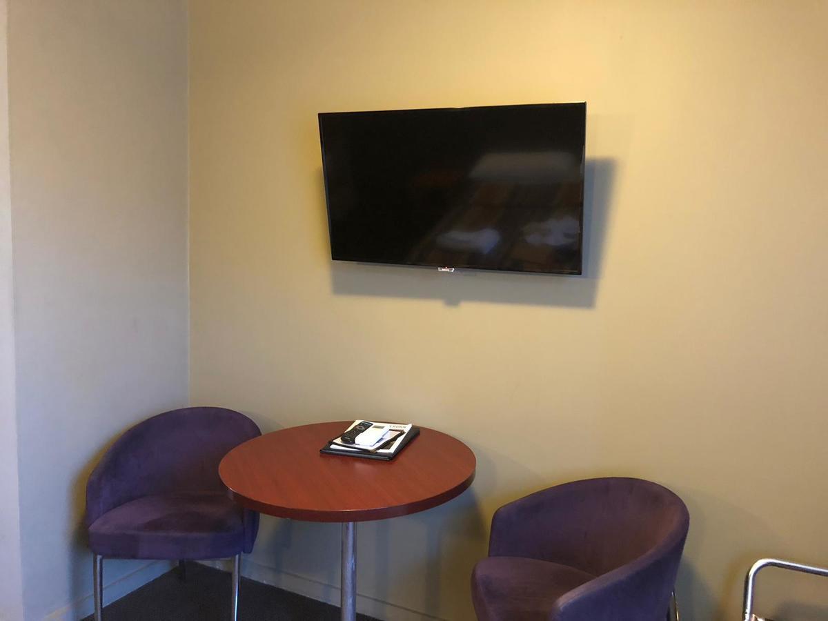 The Astor Hotel Motel Гоулберн Екстериор снимка